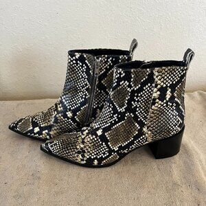 Everlane Woman's The Boss Snakeskin Pointy Ankle Boot Sz 9